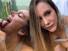 Hot yoga instructor sacarletbenz fucks hard in doggy style - curvy latina milf in yoga pants